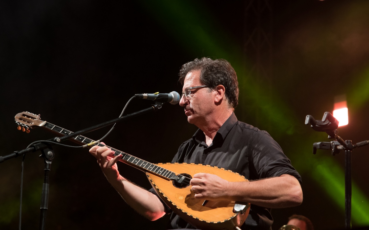 Παπακωνσταντίνου,