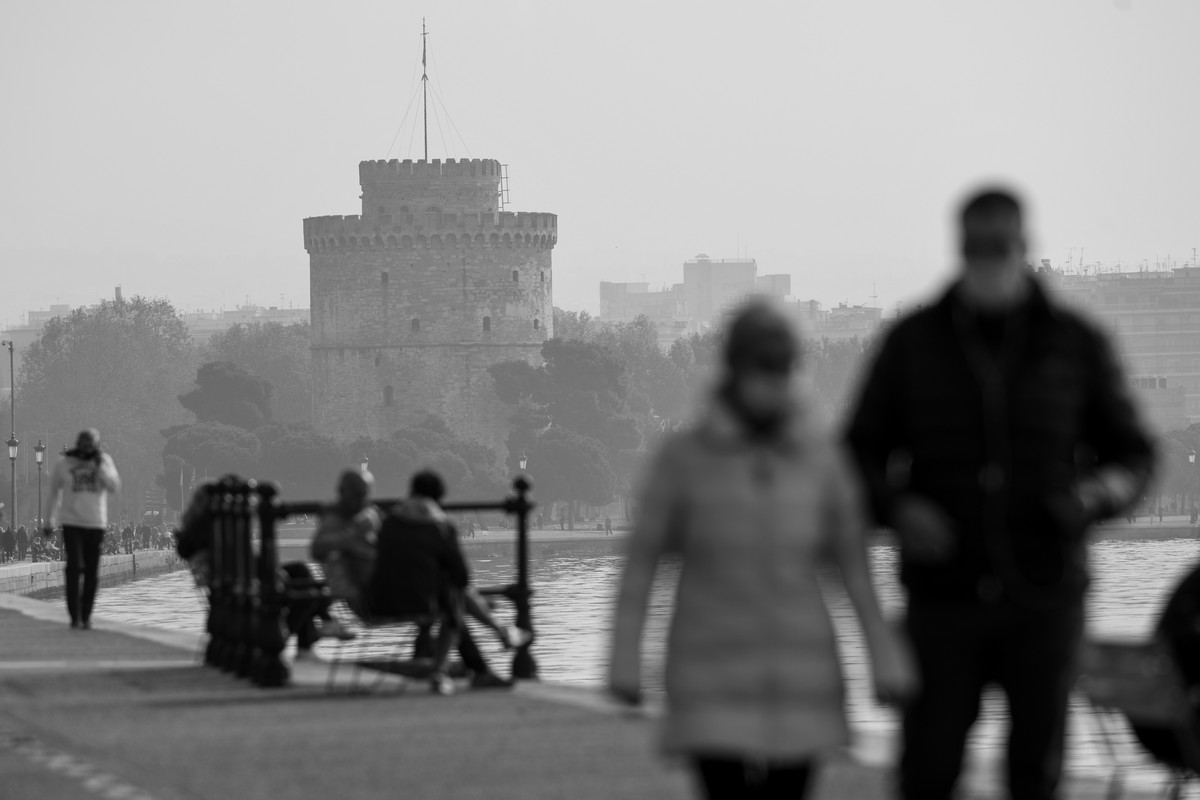Χρόνια πολλά κομπάρσε
