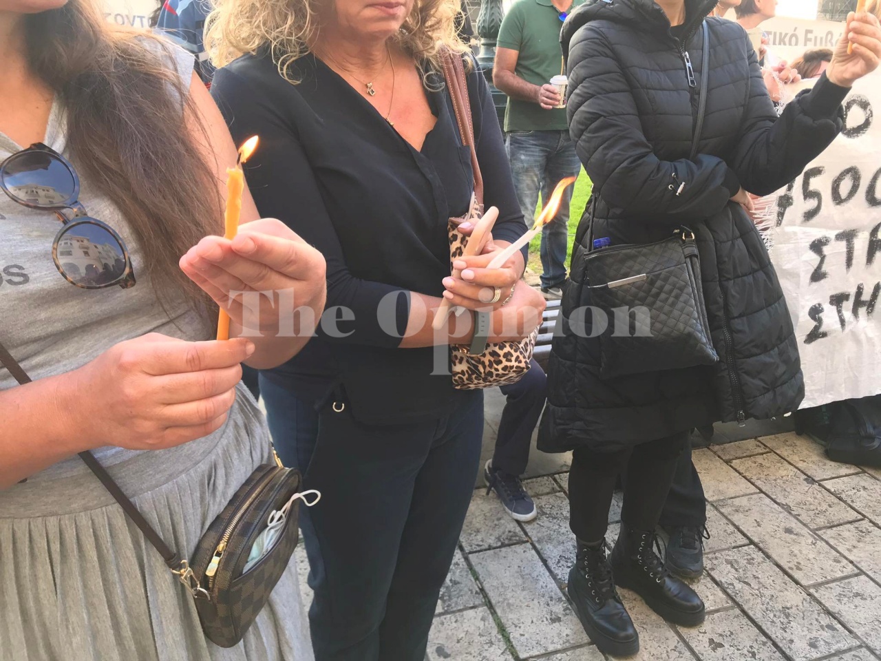 Κινητοποίηση υγειονομικών σε αναστολή για την αυτοκτονία συναδέλφου τους (ΦΩΤΟ+VIDEO)