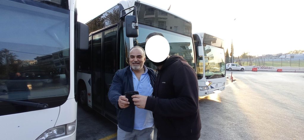 Θεσσαλονίκη: Οδηγός του ΟΑΣΘ βρήκε γεμάτο πορτοφόλι και το παρέδωσε (ΦΩΤΟ)