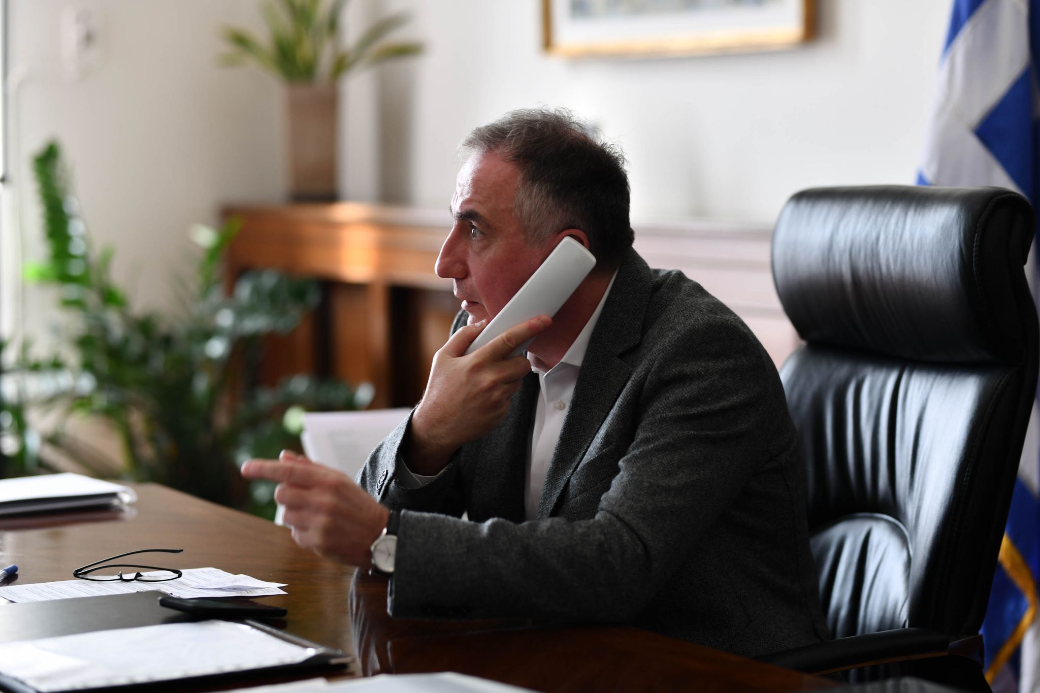 Τηλεφωνική επικοινωνία Καλαφάτη – Τζιτζικώστα για την απαγόρευση εισόδου στην Τουρκία