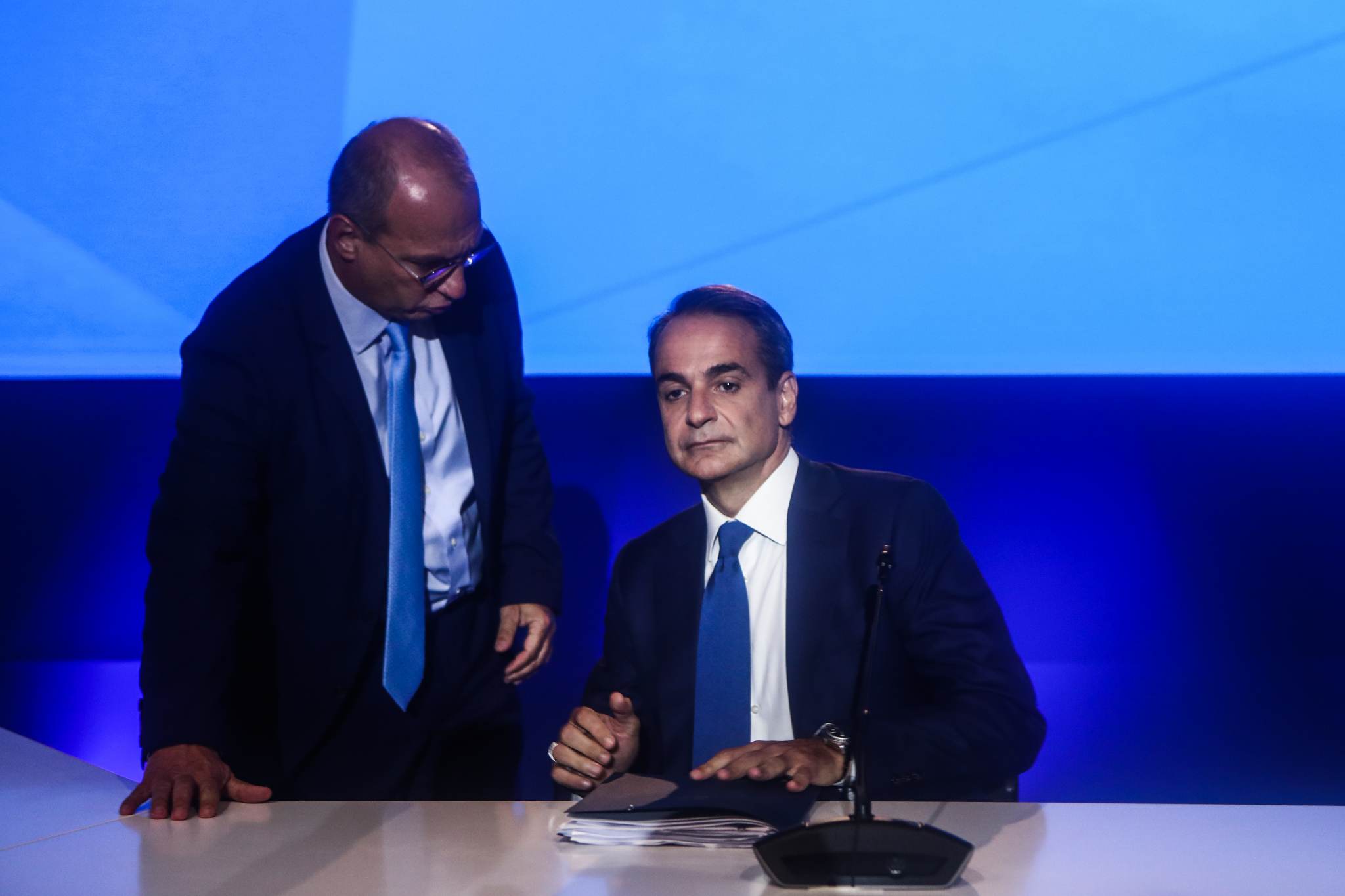 Επίθεση Μαξίμου σε Documento: Ο Εθνικός συκοφάντης επιχειρεί να πλήξει την κυβέρνηση