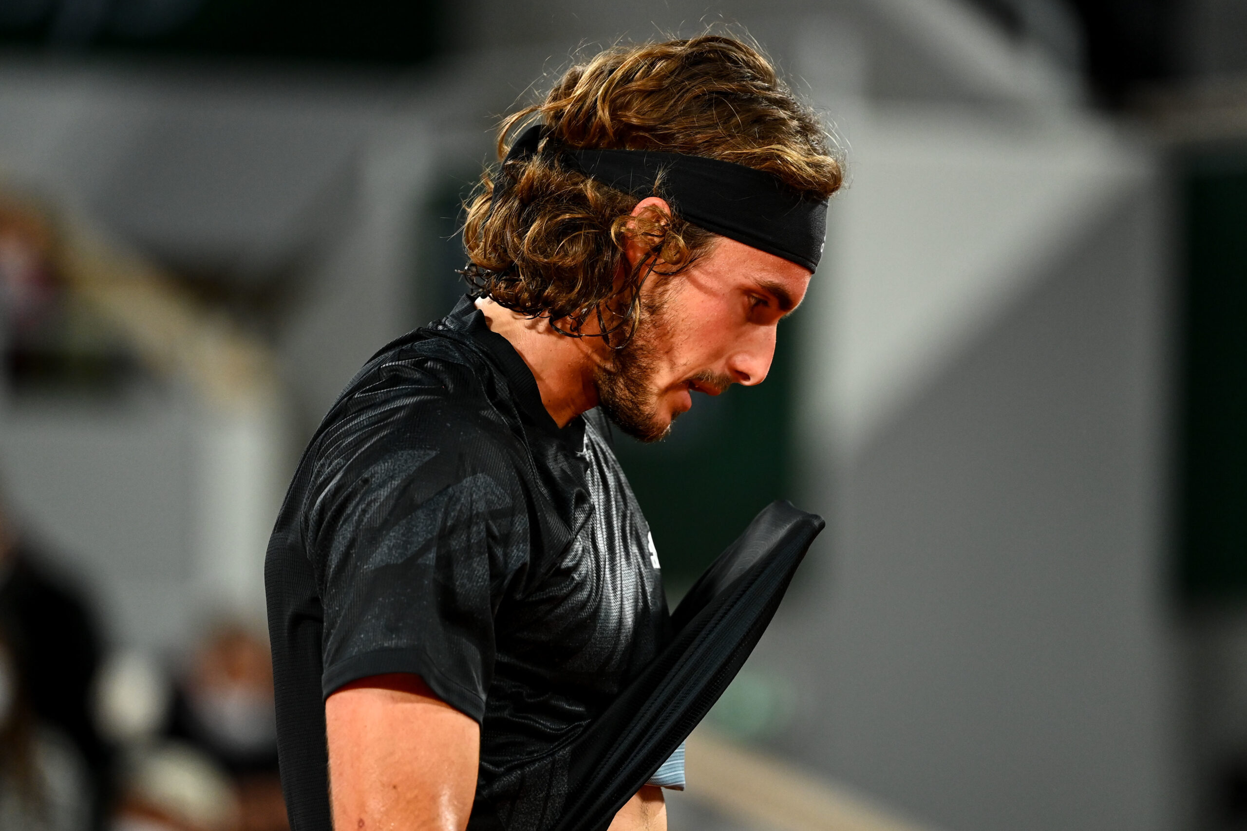 Μεντβέντεφ-Τσιτσιπάς 2-0: Ήττα στον «ατελείωτο» αγώνα και έμεινε εκτός τελικού