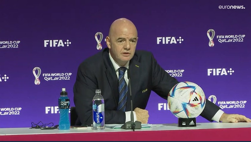 Μουντιάλ 2022: Ο Ιφαντίνο προσπαθεί να δικαιολογήσει τα αδικαιολόγητα για τις μπύρες