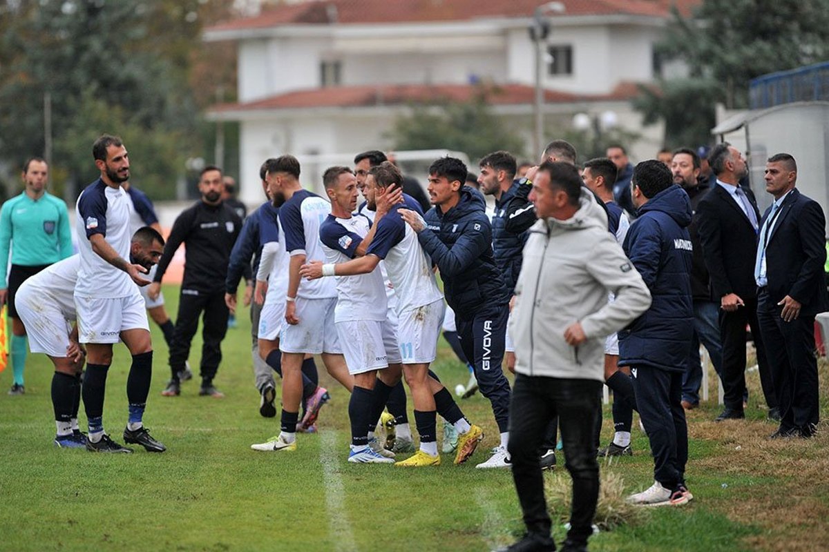 Απόλλων Λάρισας: Πλήρωσε και… «ζεστάθηκε» καθώς από το -30 πήγε στο -9