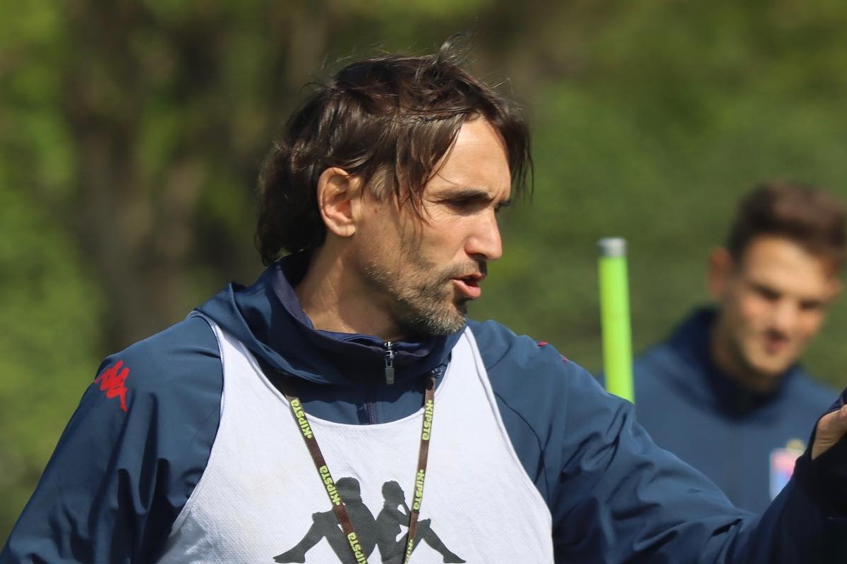 Η Μπόκα Τζούνιορς εξετάσει πρώην παίκτη του Πιερικού για τον πάγκο της