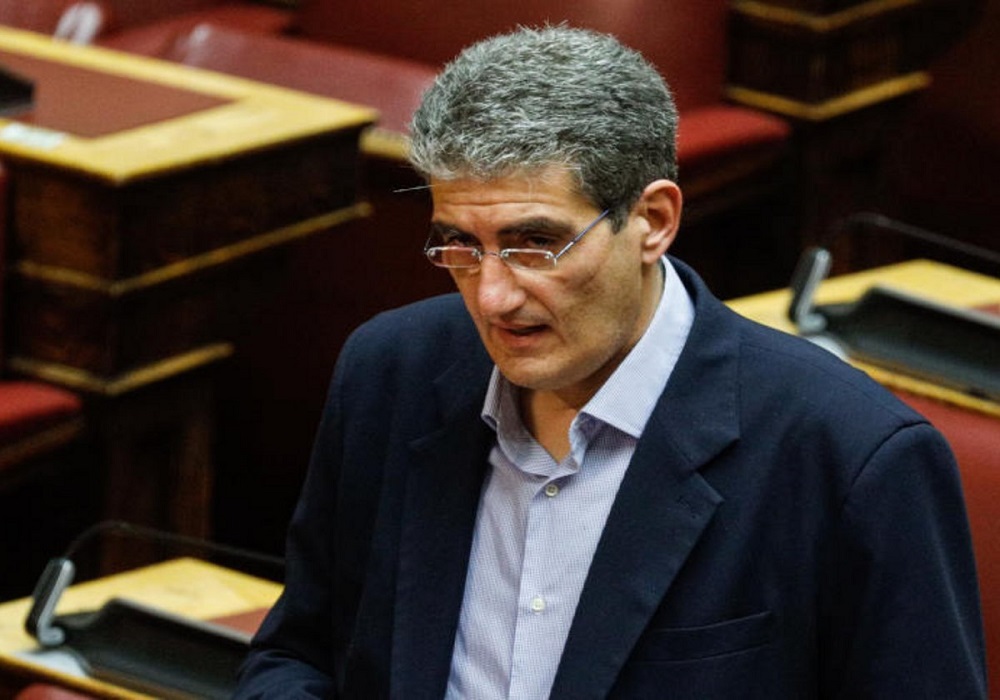 Γιαννούλης: Δεν είναι η σύζυγος του βουλευτού Γιαννούλη, είναι η Μαρία Αμανατίδου (VIDEO)