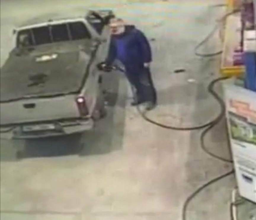 Βίντεο από το βενζινάδικο με τον 16χρονο και τους αστυνομικούς