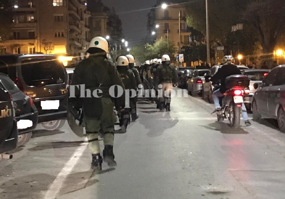 Πορεία αντιεξουσιαστών στο κέντρο για τον θάνατο του Κώστα Φραγκούλη (ΦΩΤΟ)