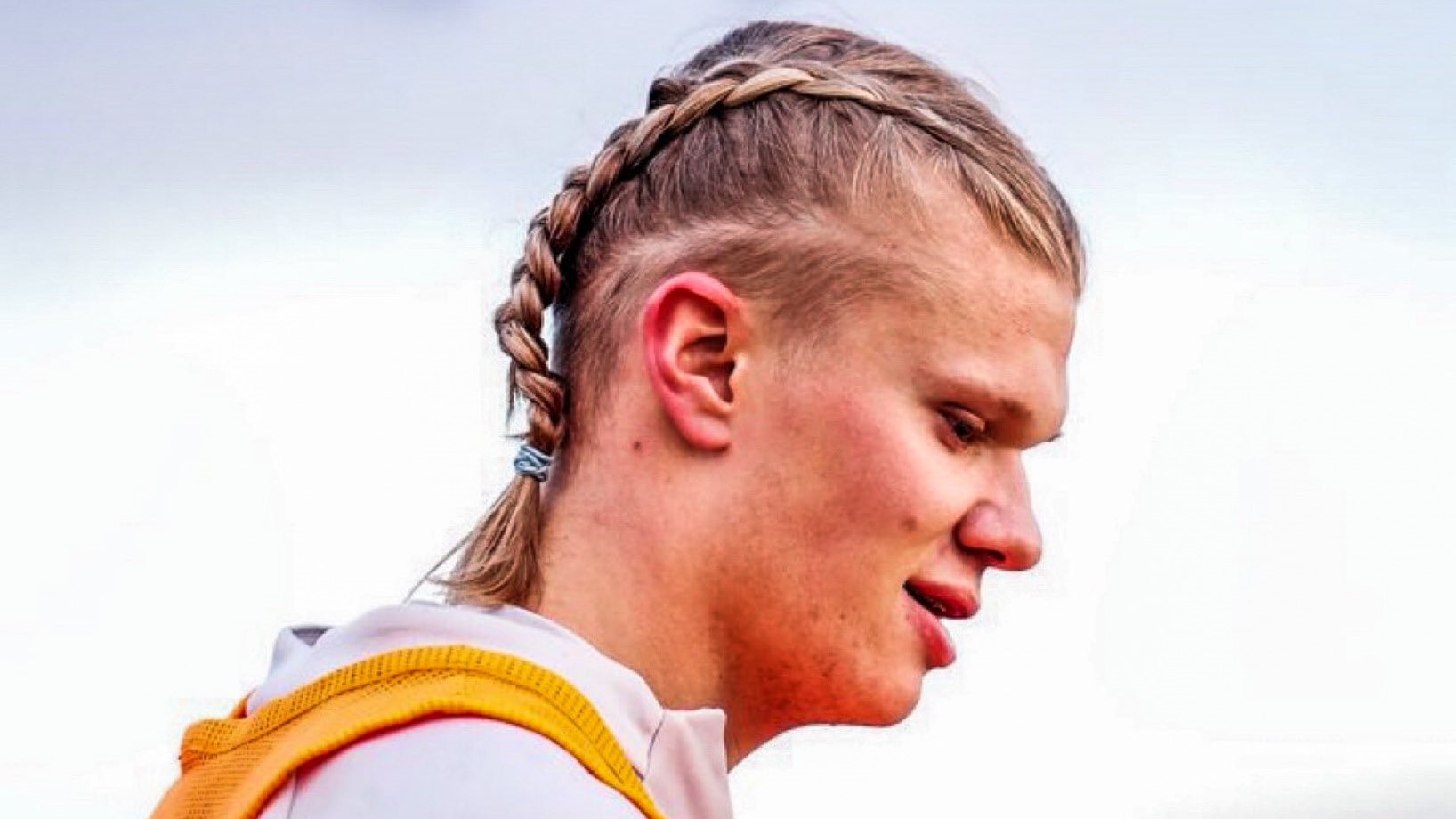 Ο Έρλινγκ Χάαλαντ σε «Viking mode» με τις κοτσίδες του! (ΦΩΤΟ)