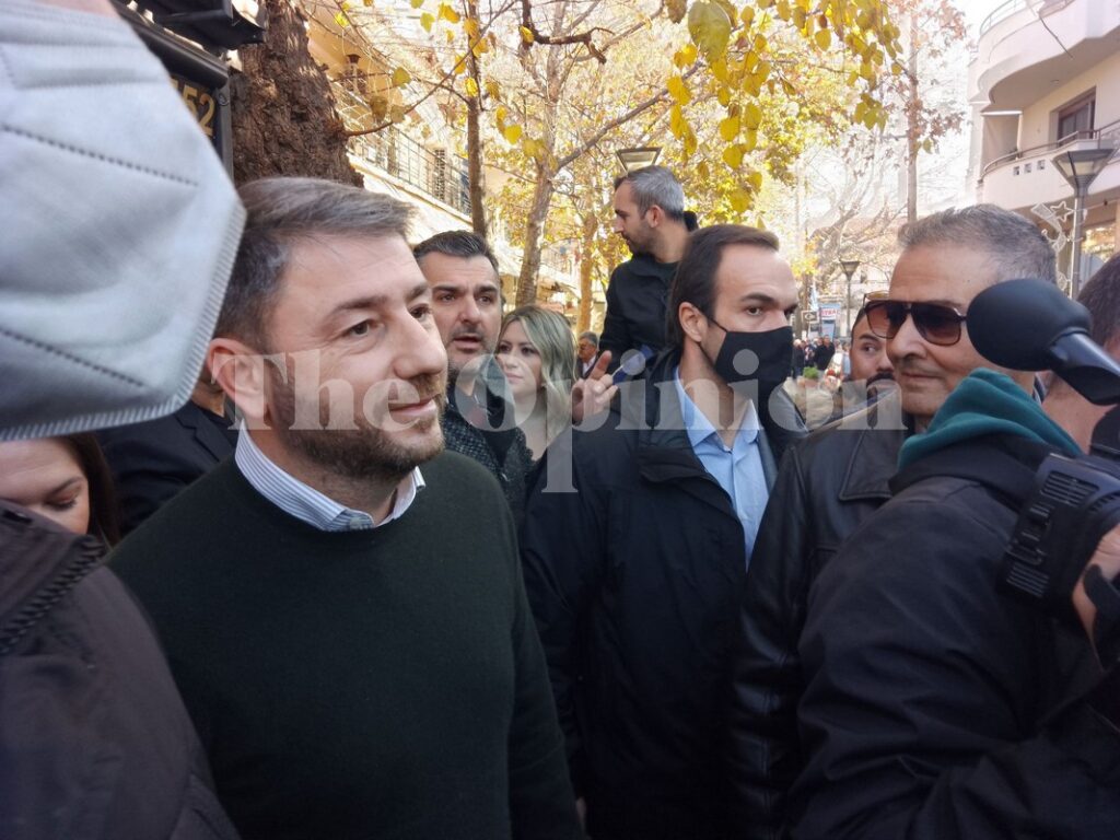 Στη Θεσσαλονίκη ο Ανδρουλάκης: «Με το βλέμμα στην κάλπη οι επιλογές της κυβέρνησης» – Η βόλτα στο Ωραιόκαστρο (ΦΩΤΟ+VIDEO)