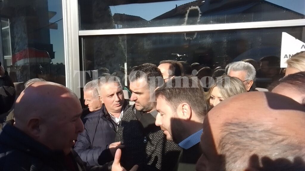 Στη Θεσσαλονίκη ο Ανδρουλάκης: «Με το βλέμμα στην κάλπη οι επιλογές της κυβέρνησης» – Η βόλτα στο Ωραιόκαστρο (ΦΩΤΟ+VIDEO)