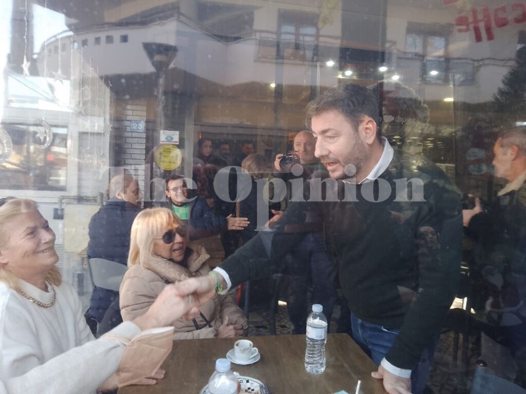 Στη Θεσσαλονίκη ο Ανδρουλάκης: «Με το βλέμμα στην κάλπη οι επιλογές της κυβέρνησης» – Η βόλτα στο Ωραιόκαστρο (ΦΩΤΟ+VIDEO)