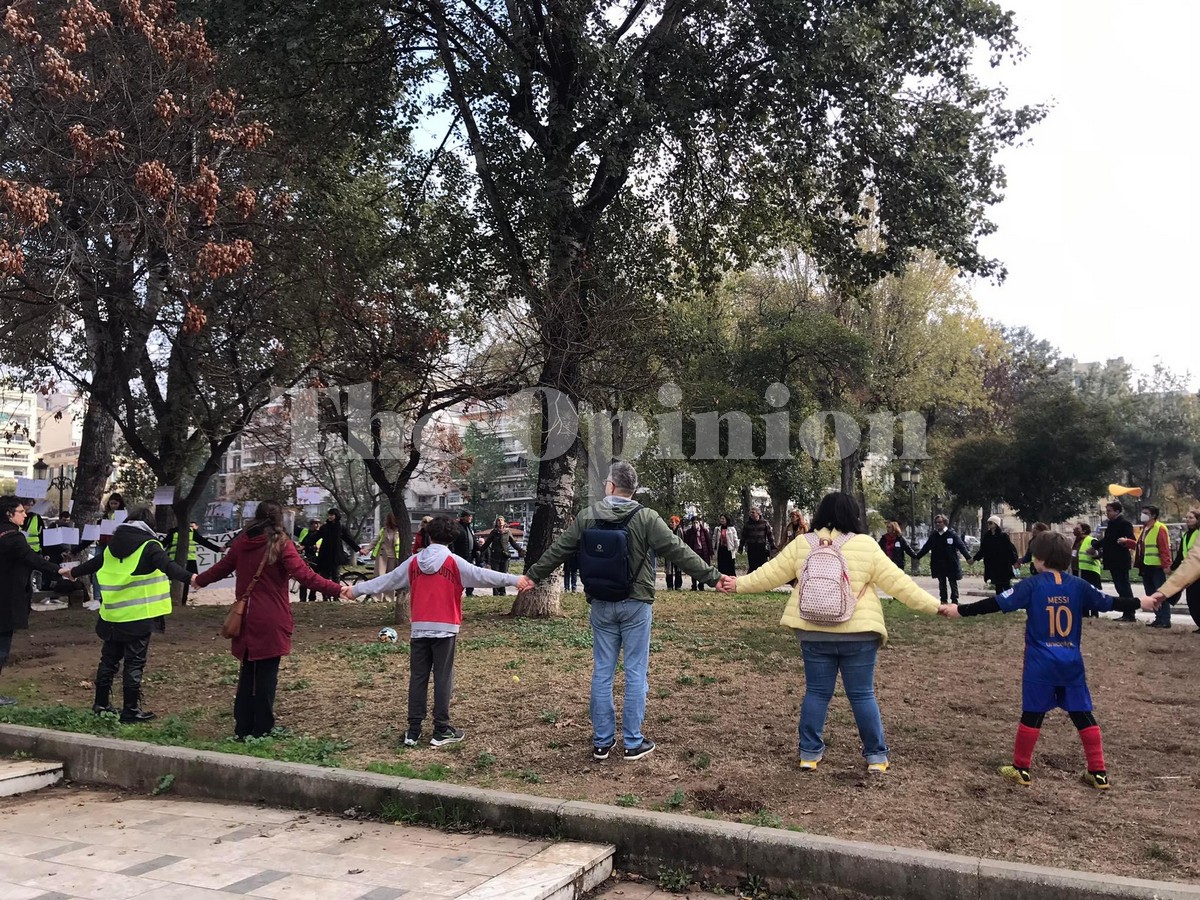 «Κόψτε των δέντρων την κοπή»- Ανθρώπινος κύκλος για τη σωτηρία των δέντρων στη Θεσσαλονίκη (ΦΩΤΟ-VIDEO)