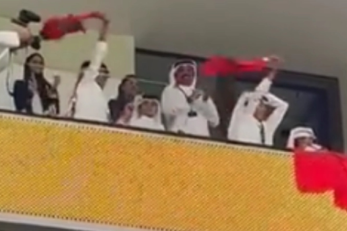 Mουντιάλ 2022: Ο Εμίρης του Κατάρ πανηγύρισε έξαλλα την πρόκριση του Μαρόκου! (VIDEO)