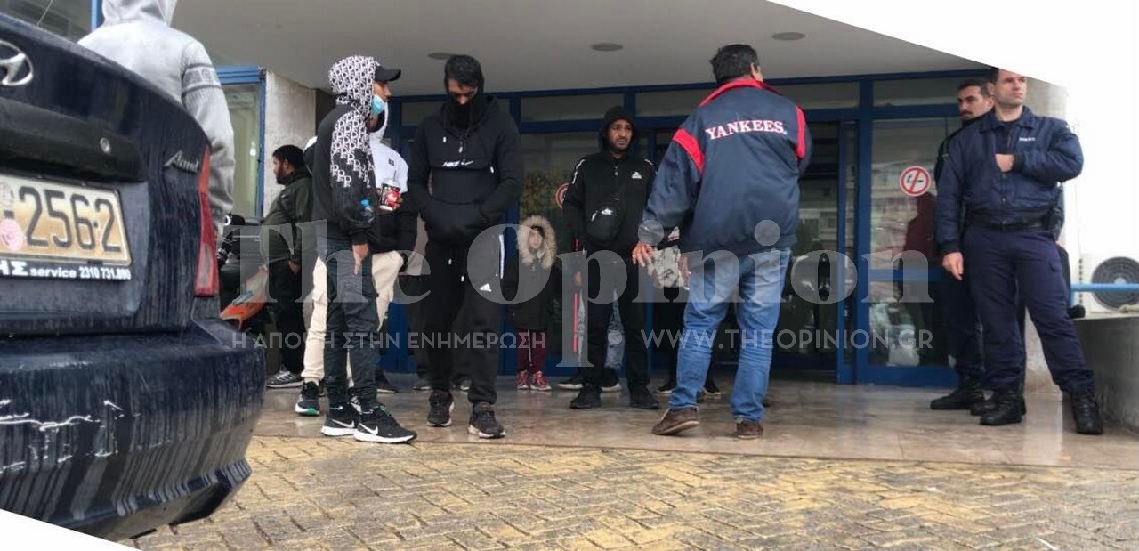 Σφαίρα στο κεφάλι 16χρονου Ρομά για 20 ευρώ βενζίνη – Συνελήφθη ο αστυνομικός – Οργή από συγγενείς (ΦΩΤΟ+VIDEO)