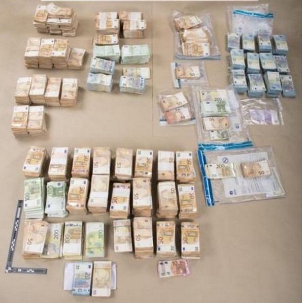 Qatargate: Ξεπερνούν το 1,5 εκ. ευρώ τα κατασχεμένα χρήματα των Καϊλή – Παντζέρι (ΦΩΤΟ)