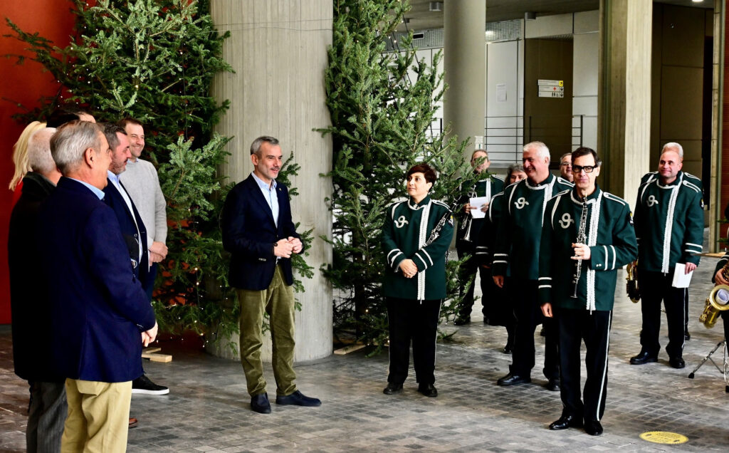 Θεσσαλονίκη: Παραδοσιακά κάλαντα της ουκρανικής κοινότητας και συγκίνηση στο δημαρχείο (ΦΩΤΟ)