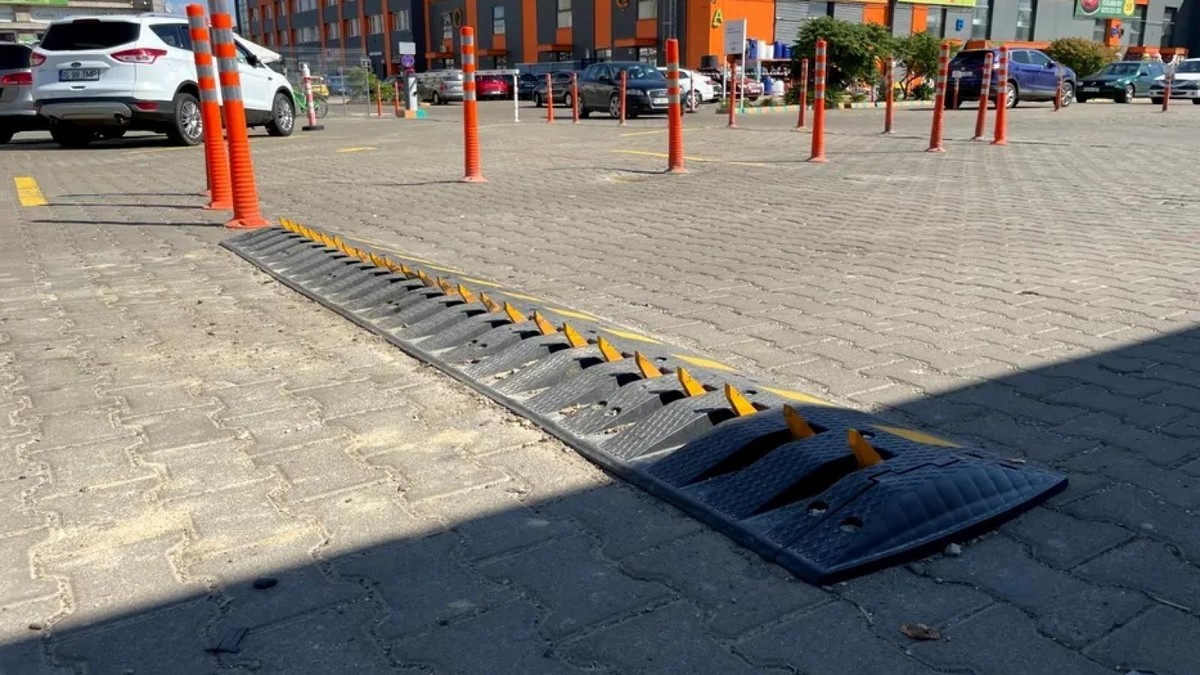 Σκληρή τιμωρία για τους παραβάτες οδηγούς -Τοποθέτησαν σαμαράκια με καρφιά