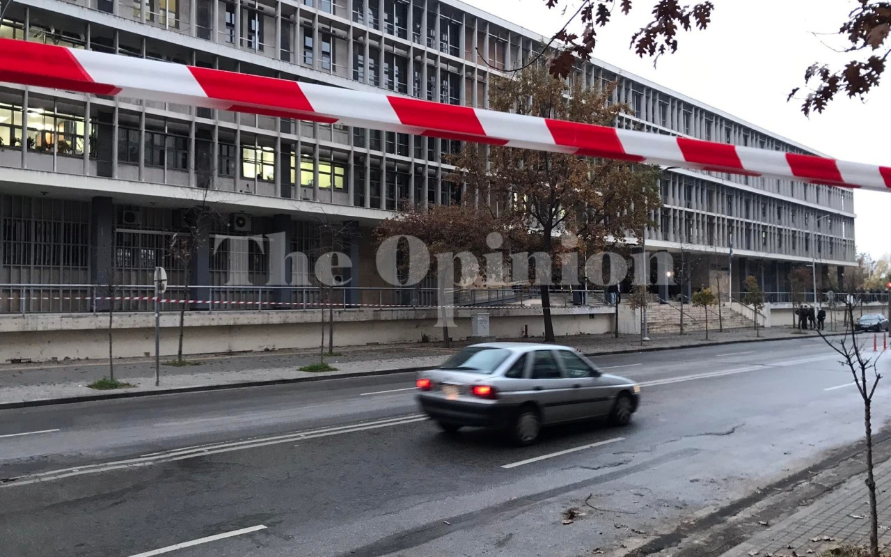 Δικαστήρια,