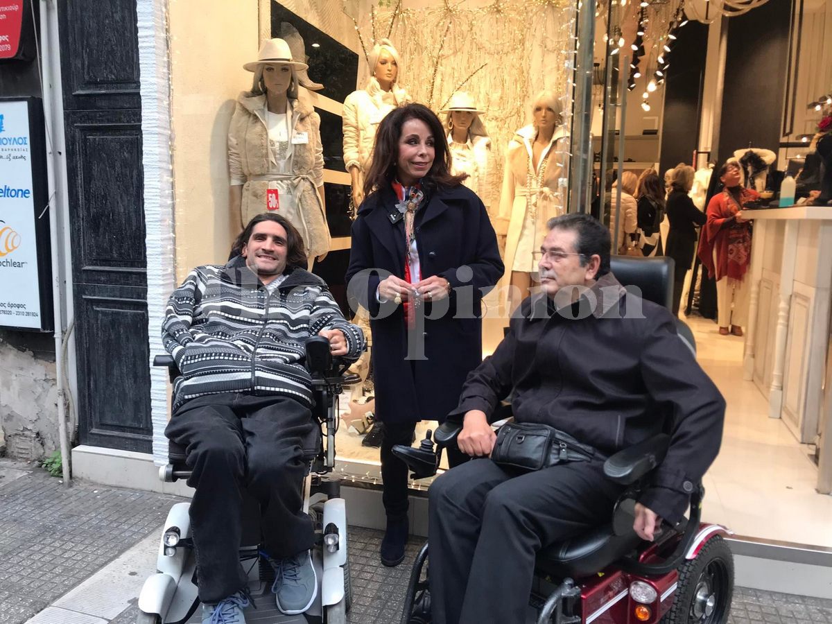 Θεσσαλονίκη: Η πρώτη πτυσσόμενη ράμπα για ΑμεΑ είναι γεγονός (ΦΩΤΟ-VIDEO)