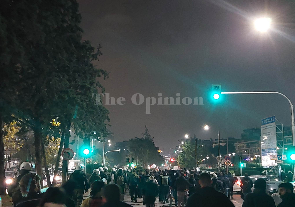 Πορεία αλληλεγγύης έξω από το Ιπποκράτειο για τον 16χρονο Κώστα