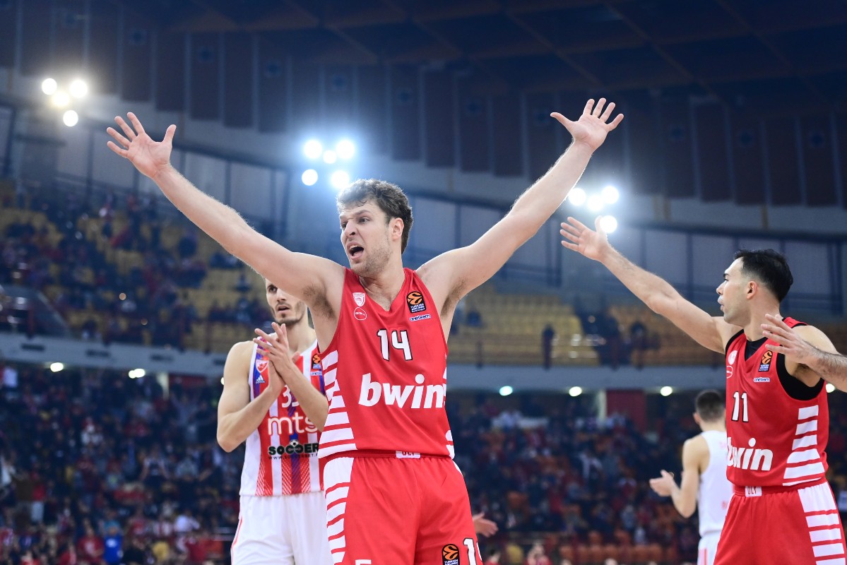 Ολυμπιακός: Χωρίς Βεζένκοφ στο ντέρμπι της Euroleague με Παναθηναϊκό