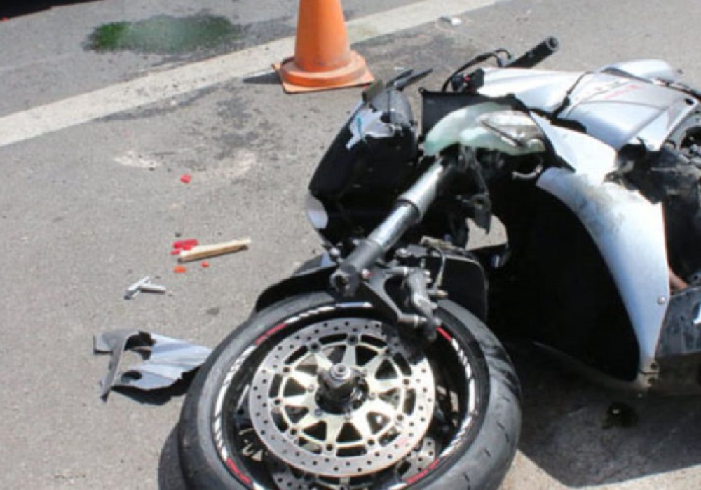 Μηχανή έπεσε σε απορριμματοφόρο – Νεκρός ο αναβάτης