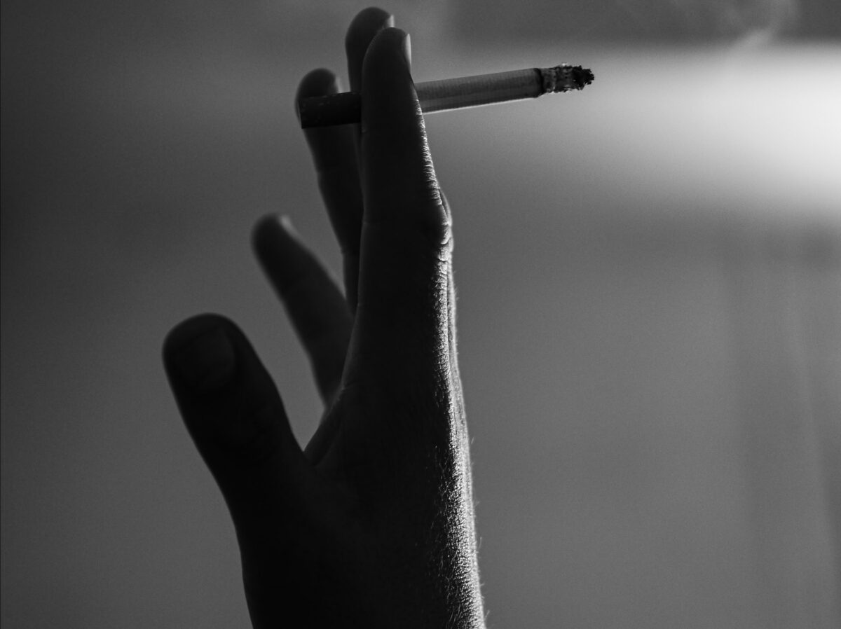 Τσιγάρα «φωτιά»: Έρχεται ειδικός φόρος στα καπνικά (VIDEO)