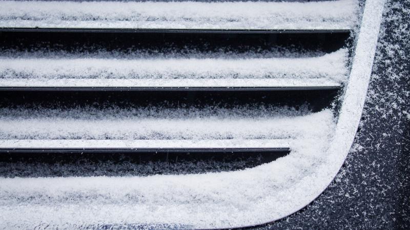 Εκεί χρησιμεύει ένα χαρτόνι στο αυτοκίνητο