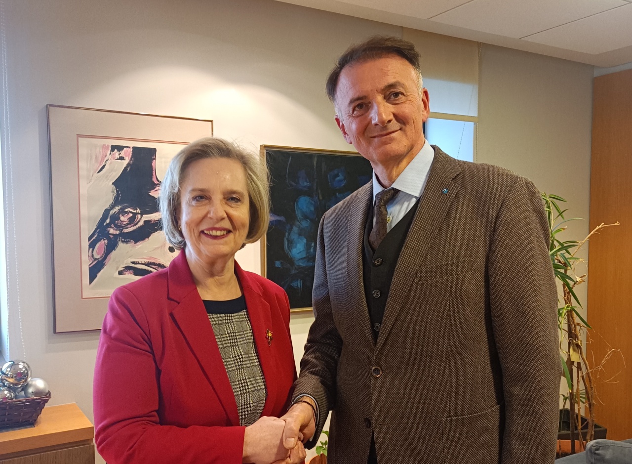 Αλεξανδροπούλου,