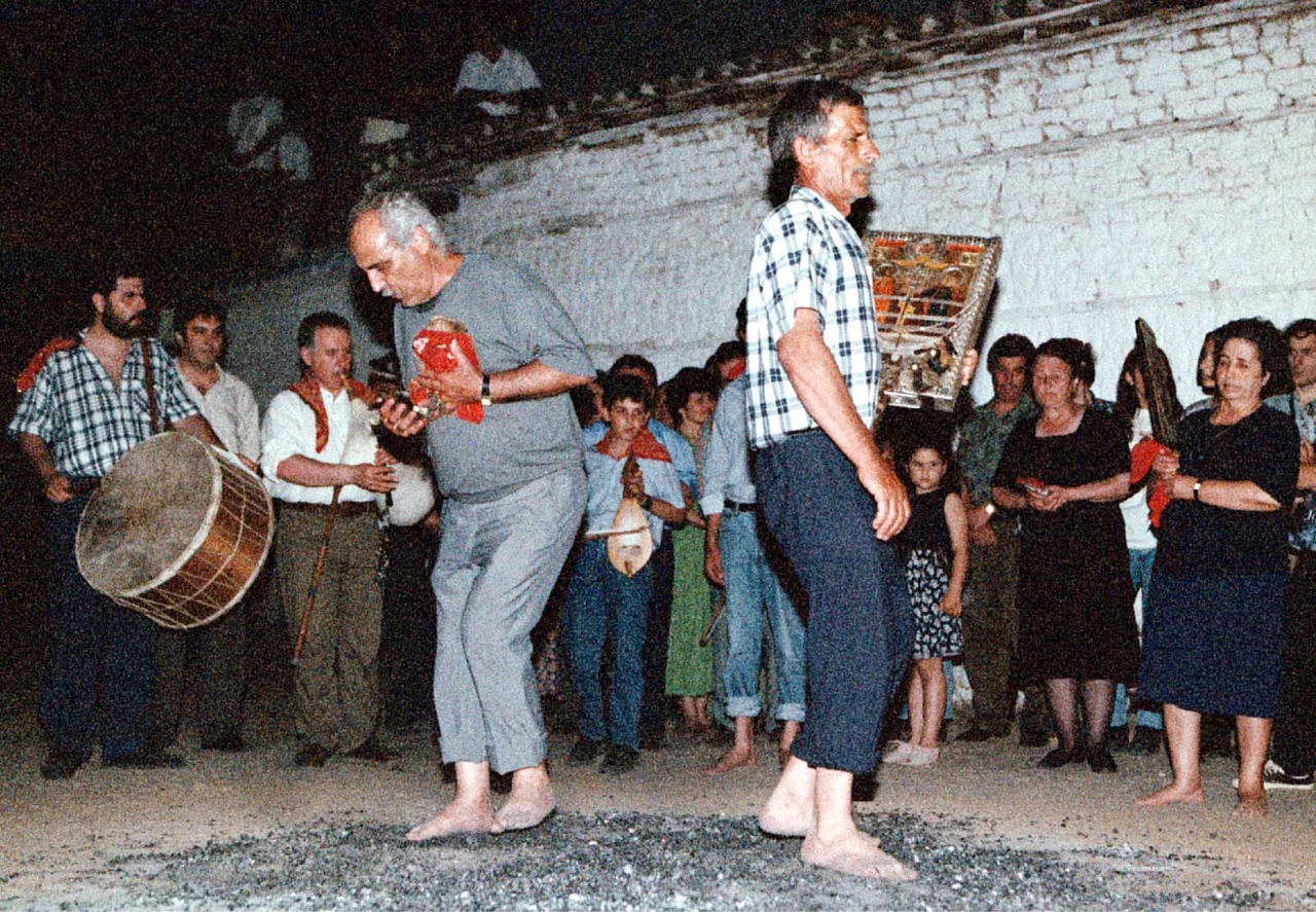 Αναστενάρια,