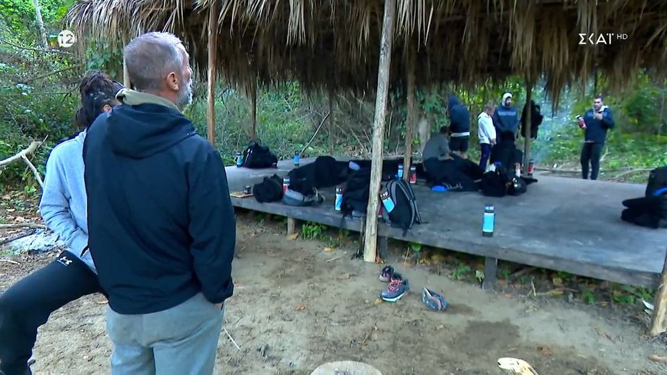 Survivor: Χαμός ανάμεσα σε Καραγκούνια και Ασημακοπούλο για μία… καλημέρα (VIDEO)