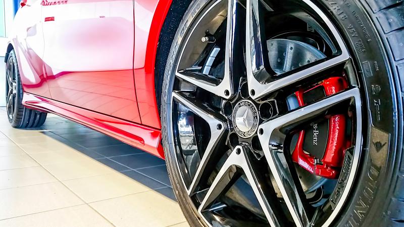 Για ποιον λόγο τα δισκόφρενα του αυτοκινήτου έχουν τρύπες