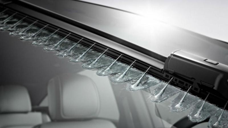 Αυτή είναι η νέα τεχνολογία που καθαρίζει τα τζάμια του αυτοκινήτου (Video)