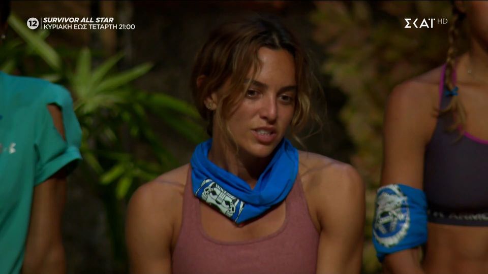 Survivor: Αποχώρησε η Καρολίνα (VIDEO)