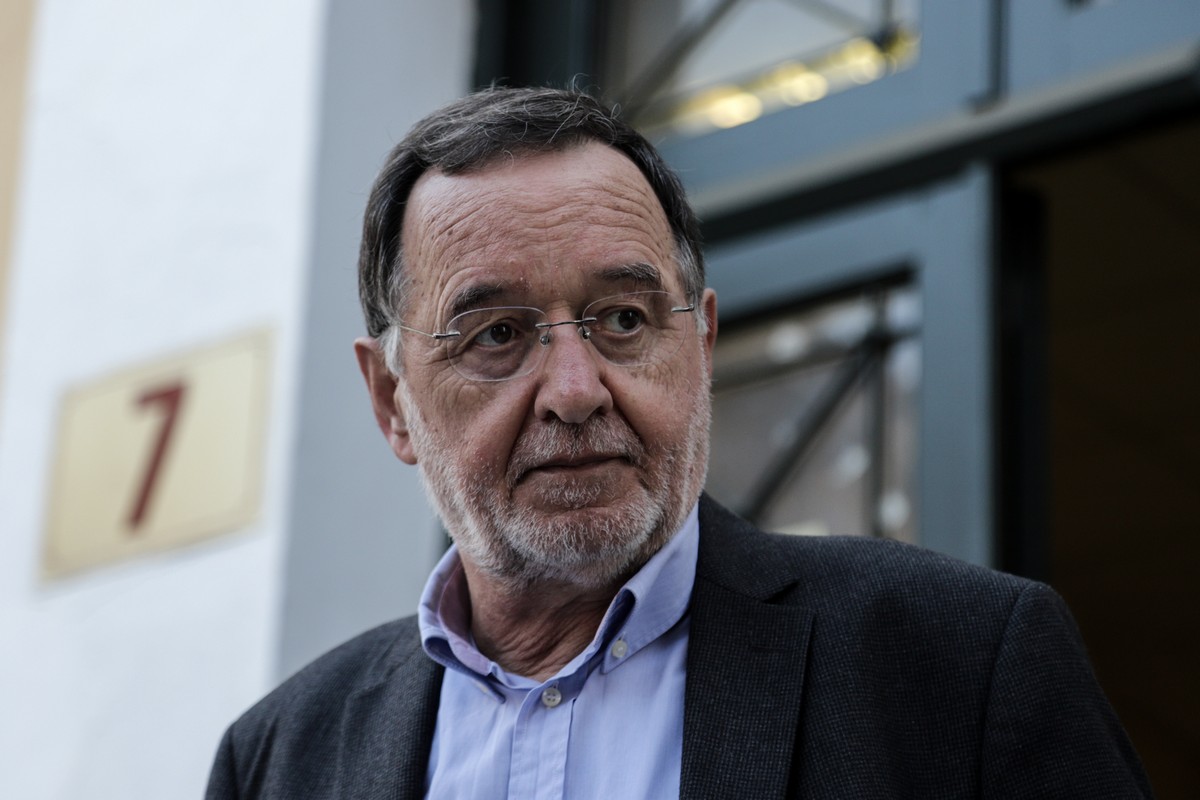 Λαφαζάνης για βιβλίο Τσίπρα: «Δεν με άδειασε εμένα, εγώ τον άδειασα»  (VIDEO)