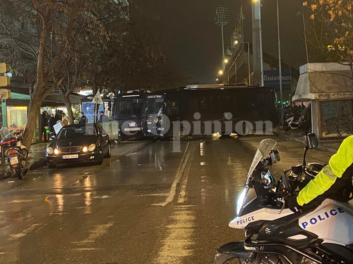 Θεσσαλονίκη: Δύο προσαγωγές μετά τα επεισόδια έξω από το «Βικελίδης»