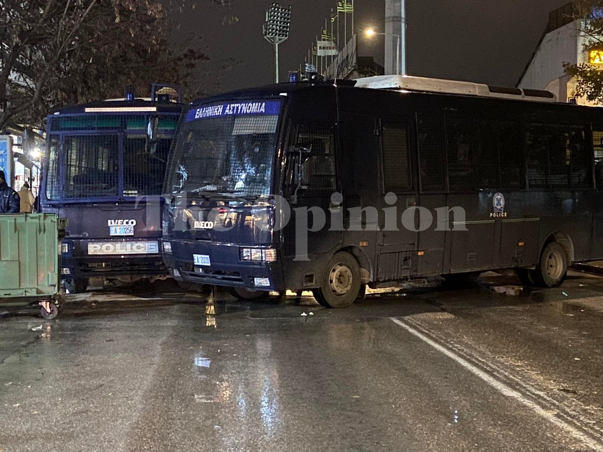 Επεισόδια έξω από το Βικελίδης μετά το Άρης-Ολυμπιακός