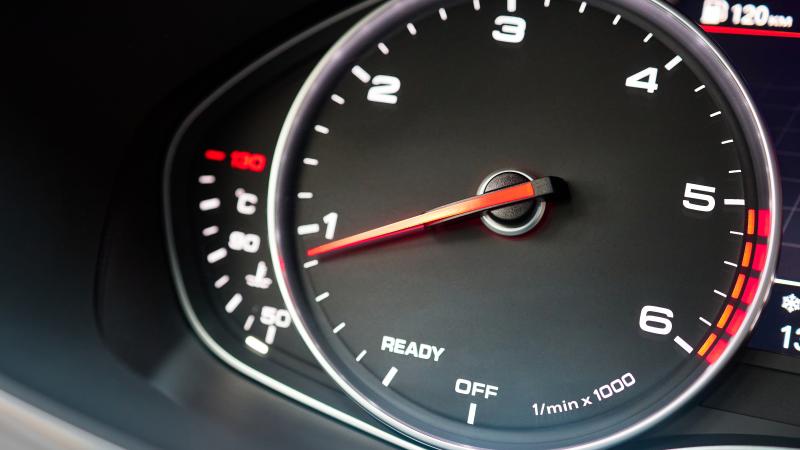 Πόσο καύσιμο καταναλώνει το αυτοκίνητο στο ρελαντί