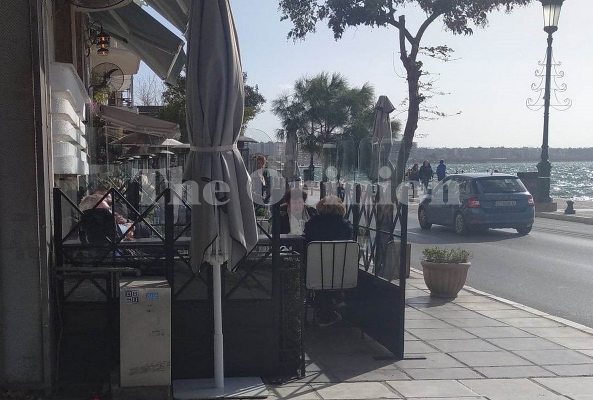 Δήμος Θεσσαλονίκης: Από σήμερα το «κυνήγι» για τα τραπεζοκαθίσματα