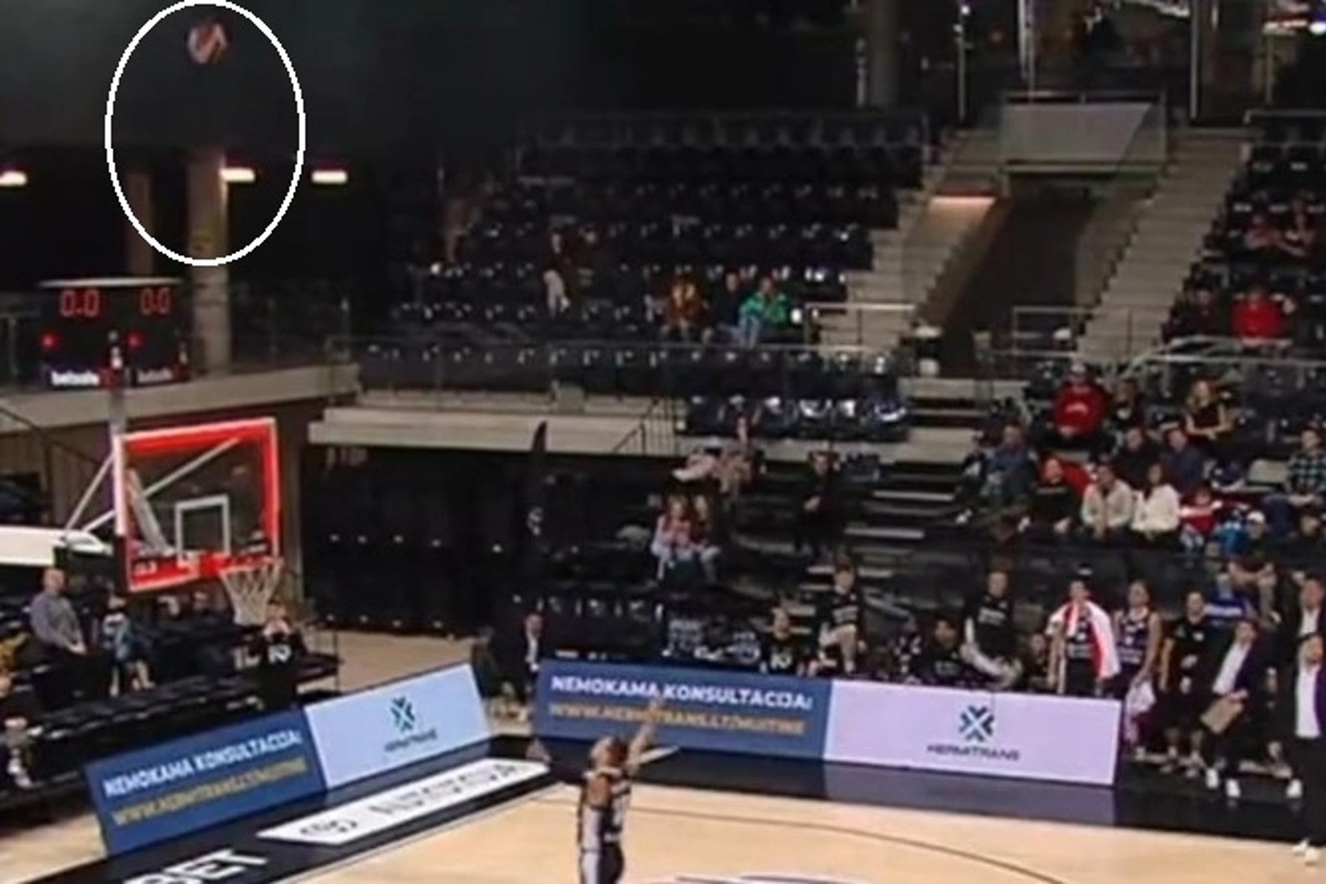 Το πιο απίθανο τρίποντο ολόκληρου γηπέδου σημειώθηκε στην Λιθουανία! (ΒΙΝΤΕΟ)