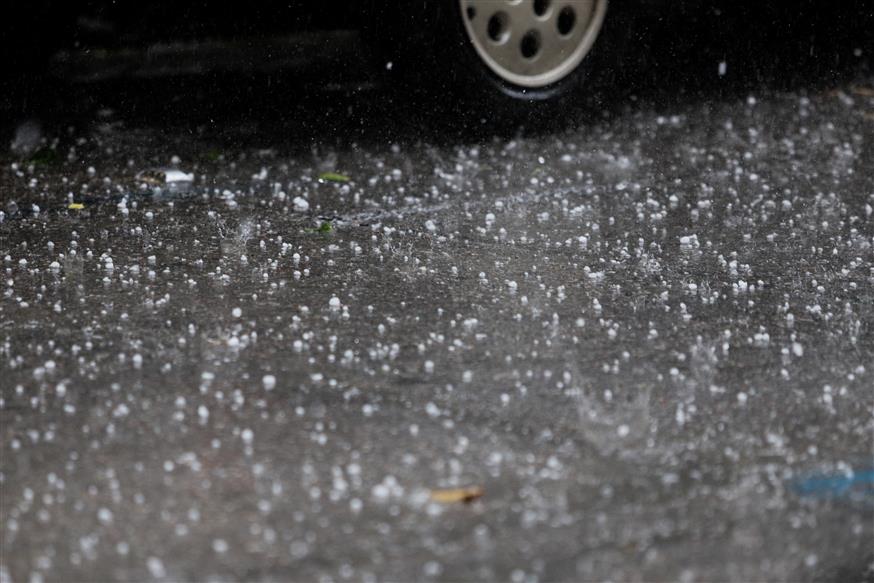 Hλεία: Χαλάζι σε μέγεθος φουντουκιού κατέστρεψε καλλιέργειες