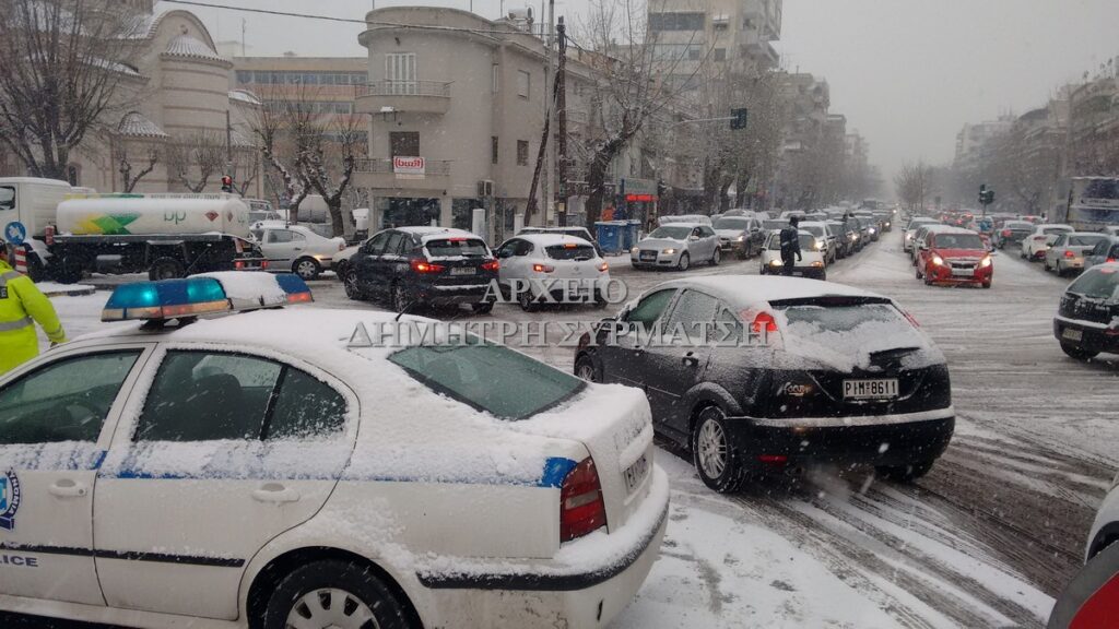 Σαν σήμερα ο χιονιάς στη Θεσσαλονίκη που πάγωσε τις αλατιέρες του Μπουτάρη (ΦΩΤΟ+VIDEO)