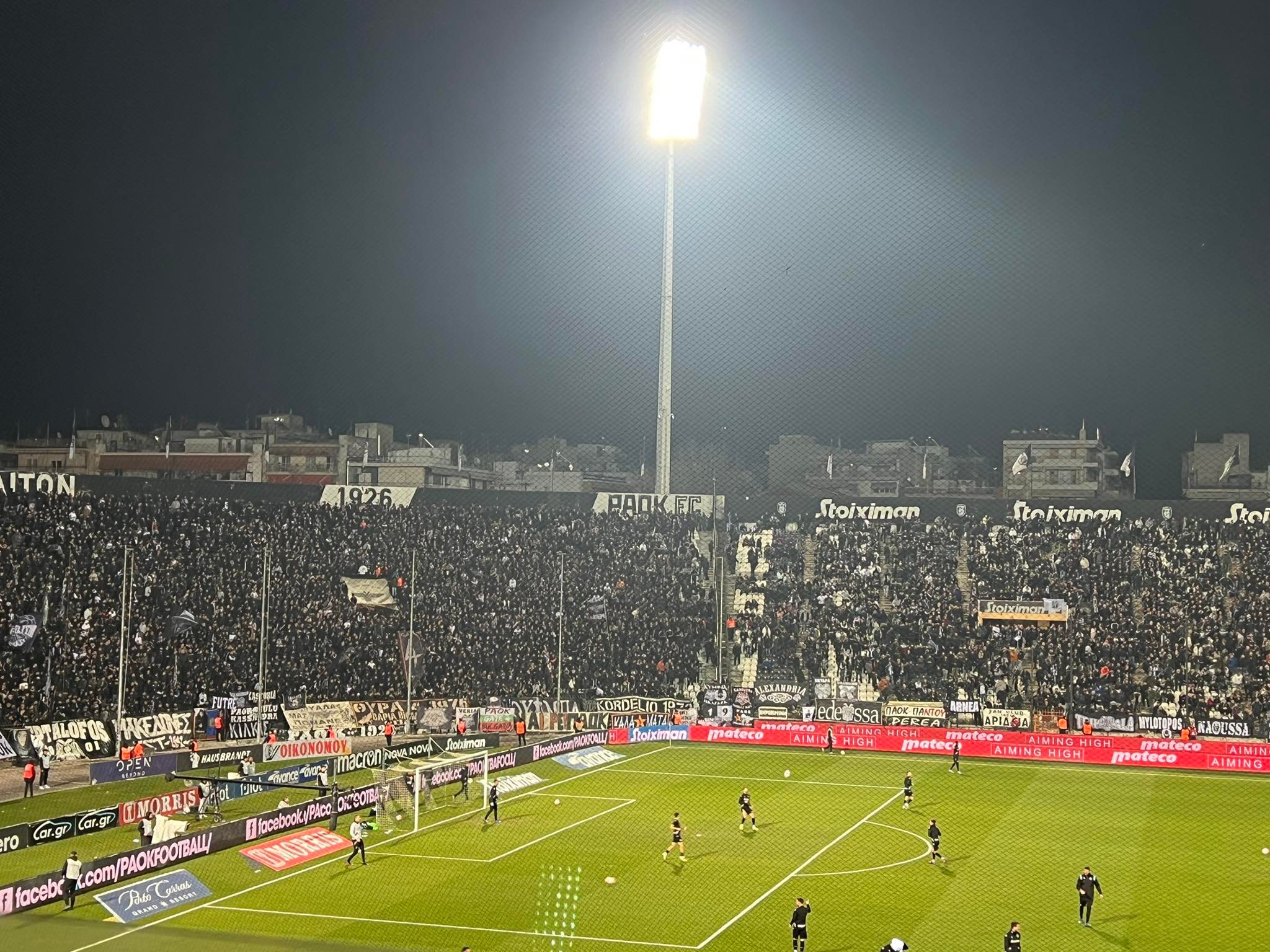 Κατάμεστη η Τούμπα: Το κλίμα πριν την έναρξη του ντέρμπι με την ΑΕΚ (ΦΩΤΟ)