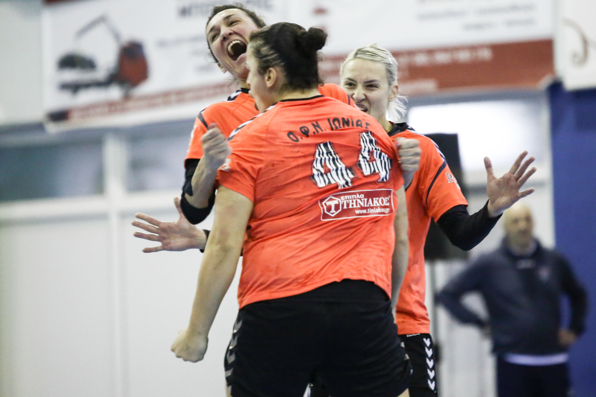Tελικός χάντμπολ γυναικών: Η Νέα Ιωνία κυπελλούχος Ελλάδος