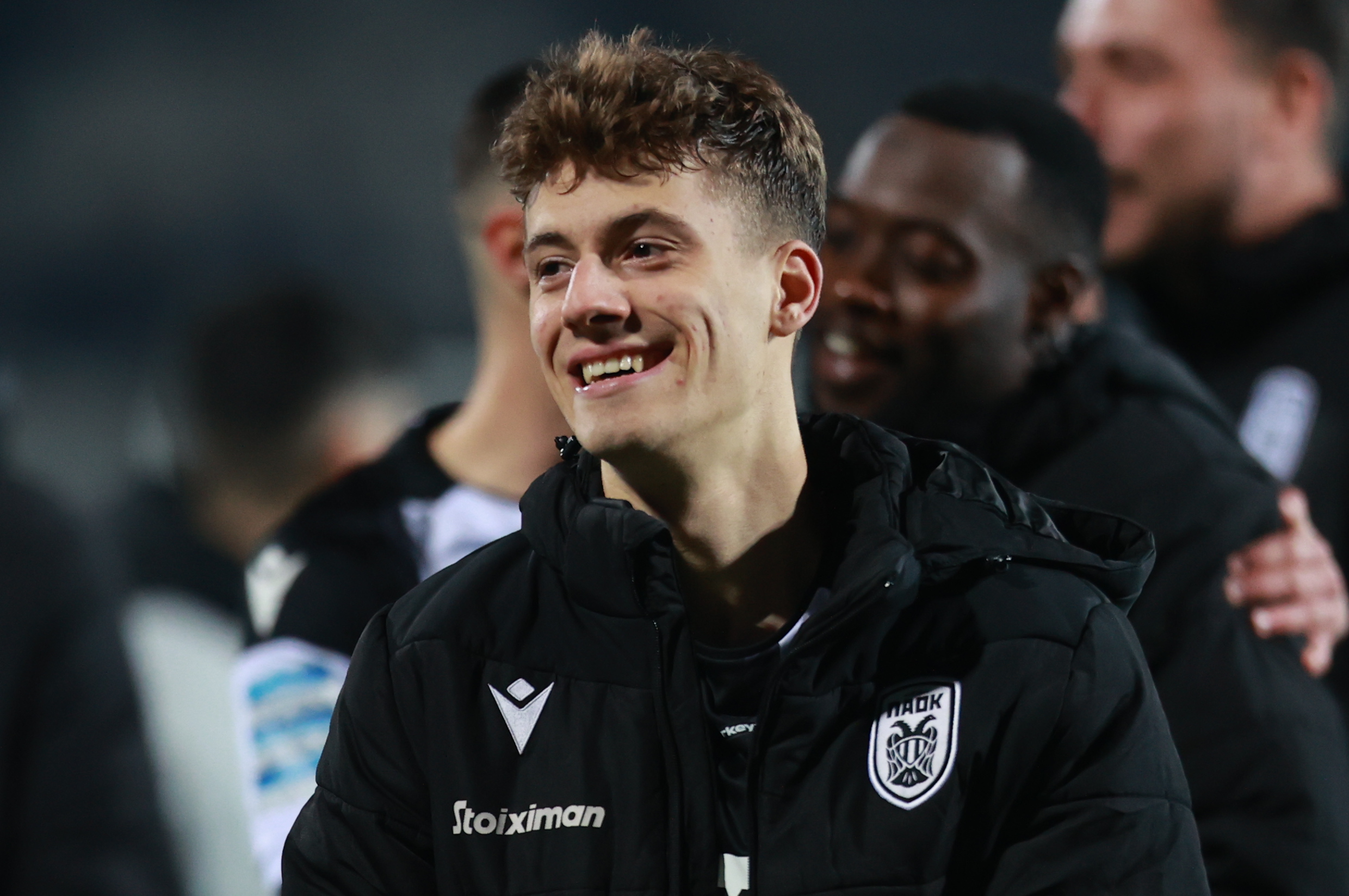 Η Premier League στα… πόδια του Κωνσταντέλια!