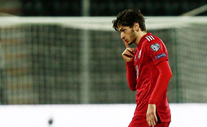 Τα δίνει όλα η Ρεάλ Μαδρίτης για Κβαρατσχέλια: Χρήματα και παίκτη στη Νάπολι!