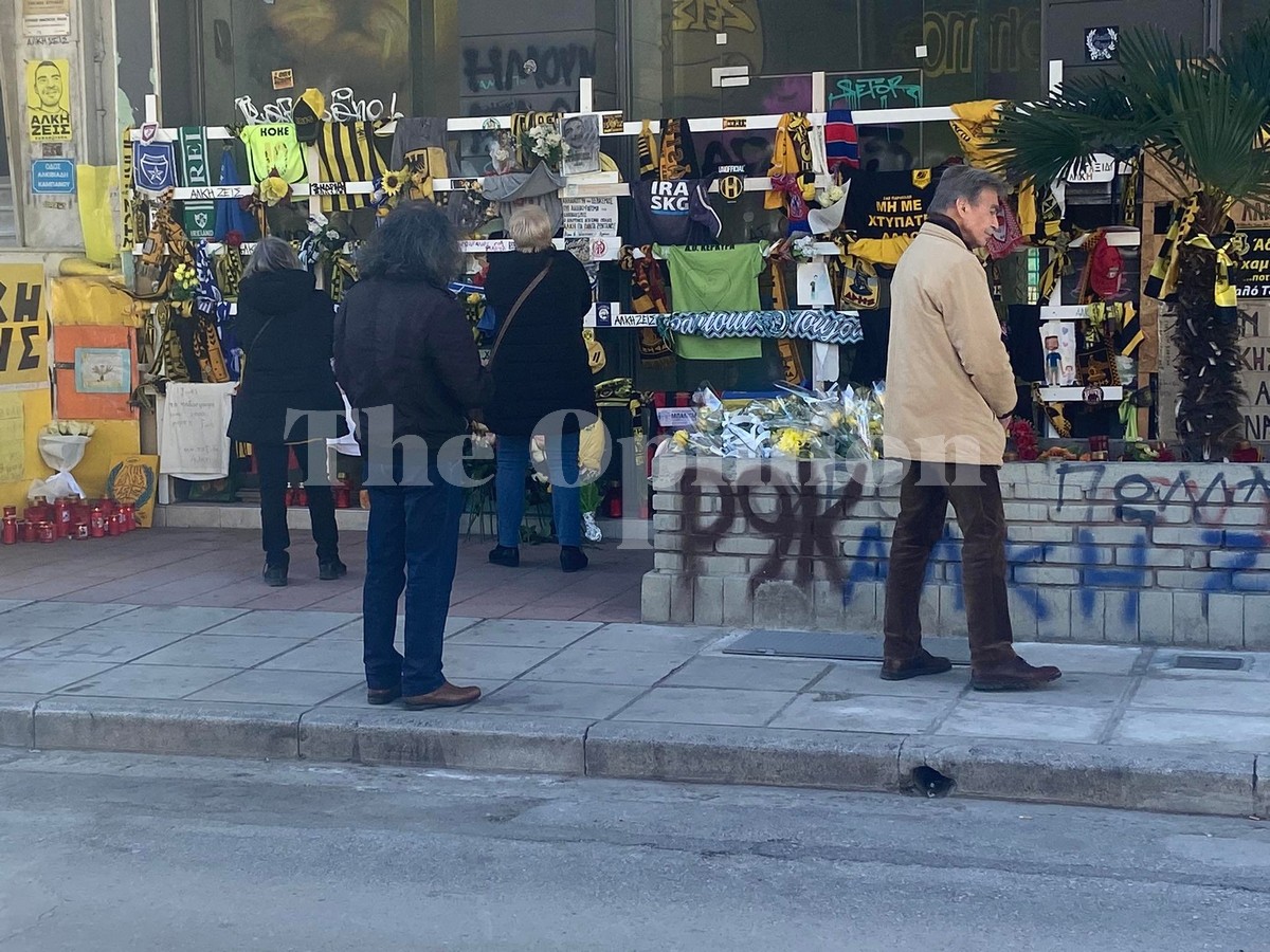 Ένα «γιατί» πλανάται ακόμη στην οδό Αλκιβιάδη Καμπανού (ΦΩΤΟ)