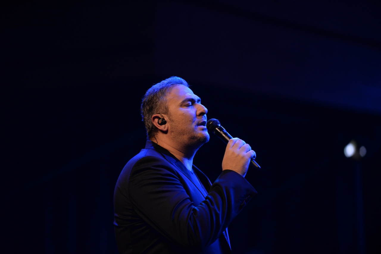 Στο Ντουμπάι ο Αντώνης Ρέμος – Πόσο κοστίζει το «χρυσό εισιτήριο»